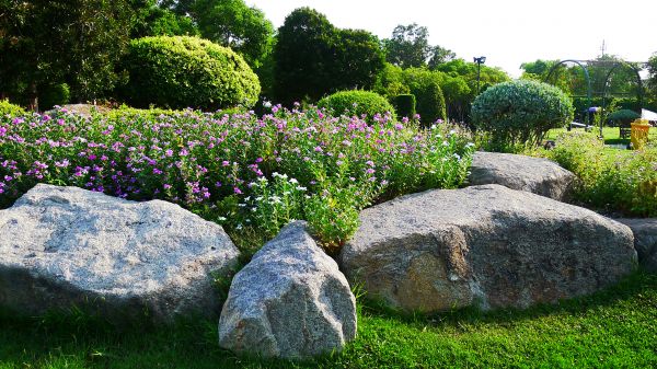 Boulder Landscaping in Zionsville