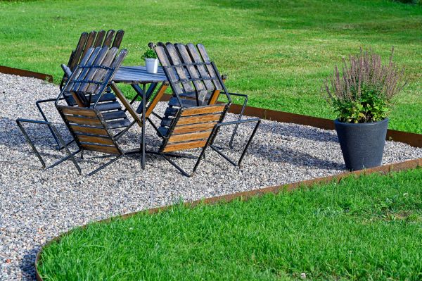 Metal Edging Installation in Zionsville