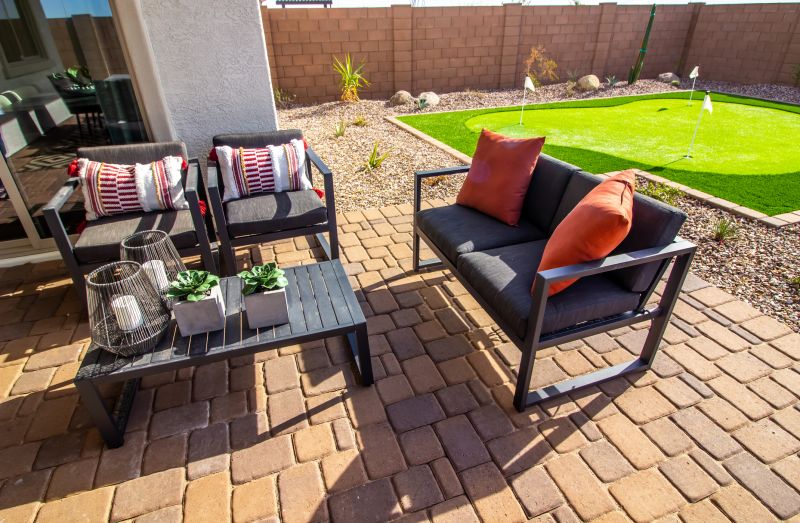 Relaxation zone with paver flooring